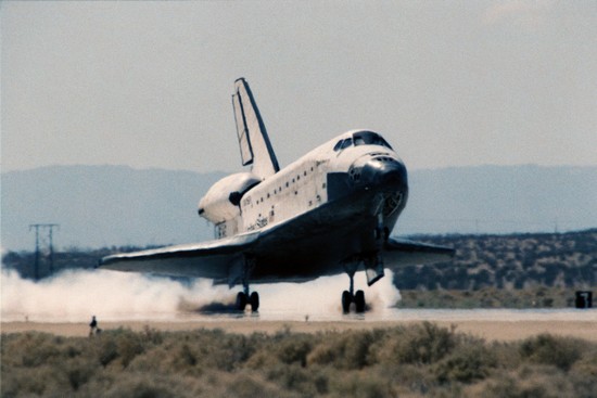 Atterrissage de la navette spatiale Discovery en 1994